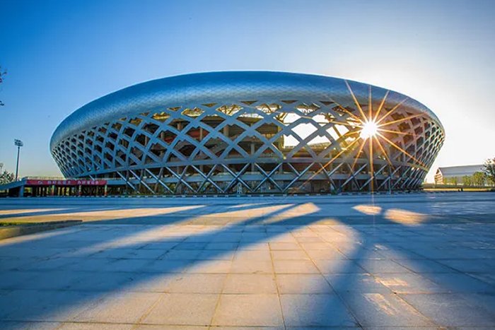 如何選擇鋼結(jié)構(gòu)網(wǎng)架廠家